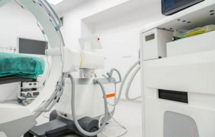 医疗设备及其他